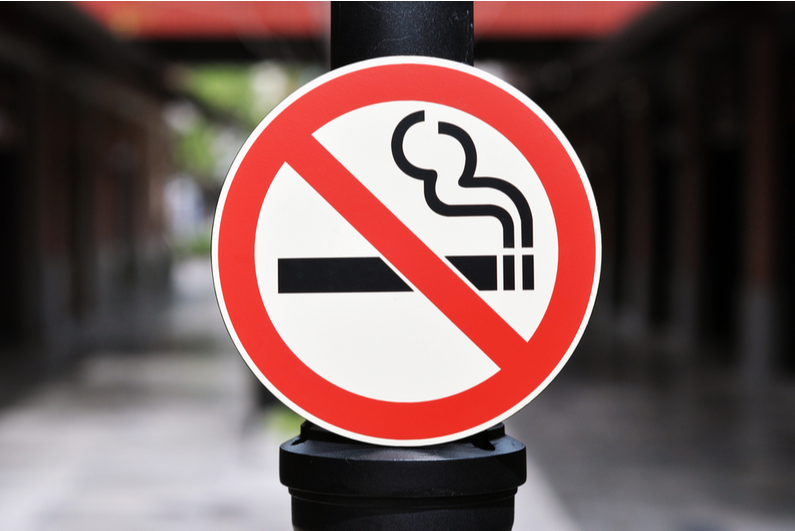 Работники казино Род-Айленда призывают к запрету на курение